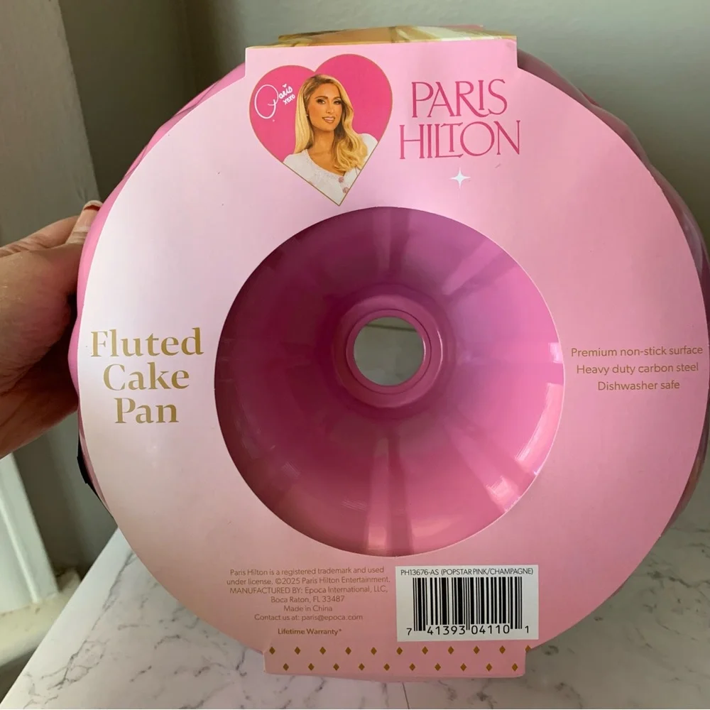 Paris Hilton Fluted Cake Pan Nonstick Pink